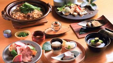 夕食 創作会席料理一例① / 1