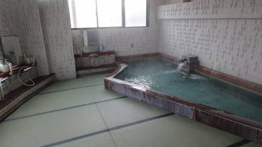 屋内スパ浴槽 / 1