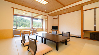 [弥彦連山大パノラマルーム]和室禁煙12.5+3畳+広縁