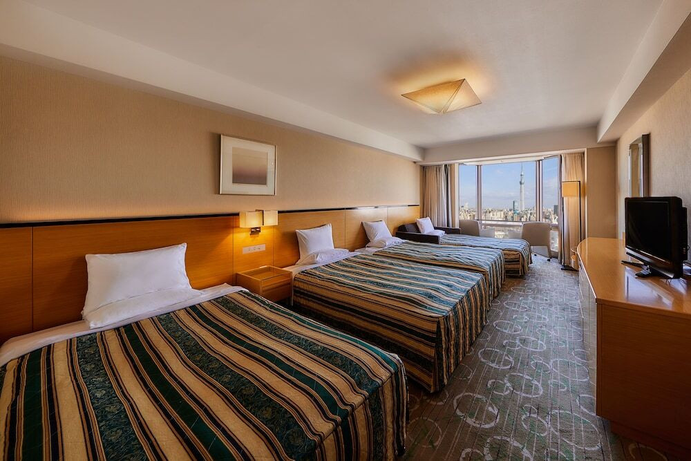 スカイツリーと浅草寺が客室から眺められる♩4253208