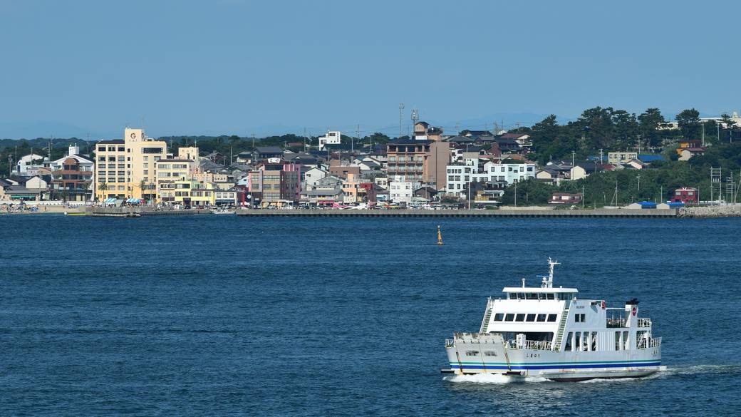 自然豊かな日間賀島へ
高速船で爽やか海旅 / 1