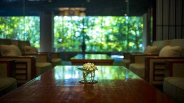 ロビーラウンジ / 9