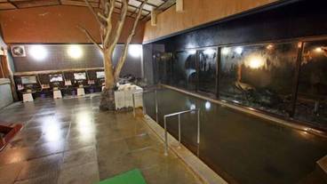 内部エントランス / 2