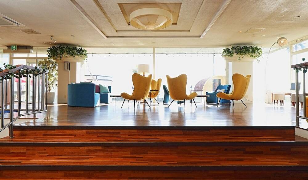 ロビー・ラウンジ / 3