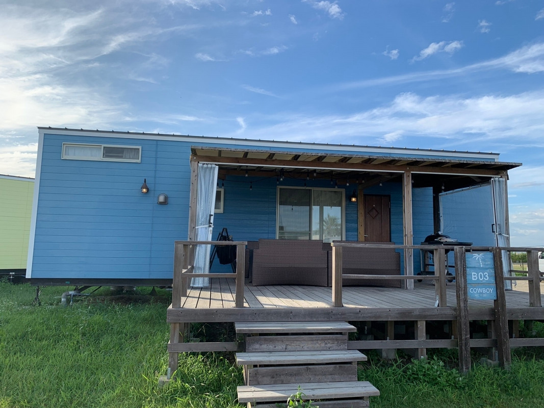 トレーラーハウス／外観一例①