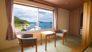 [禁煙]和室 / 海側 / 別館でのビュッフェディナー&朝食付き