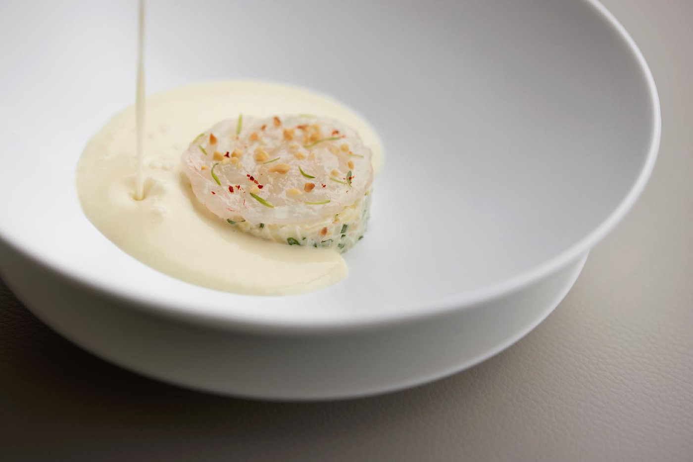 トレインビューが自慢の客室で大迫力の電車を楽しもう!4232181