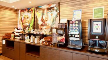 ロビーラウンジ / 13