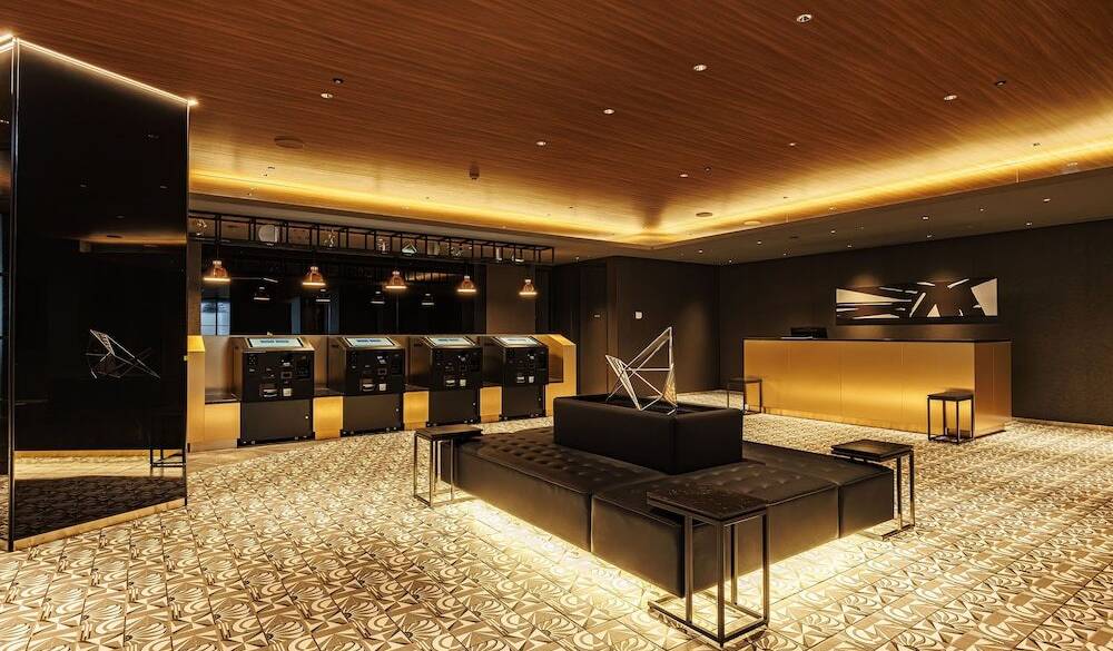 フロントロビー / 1