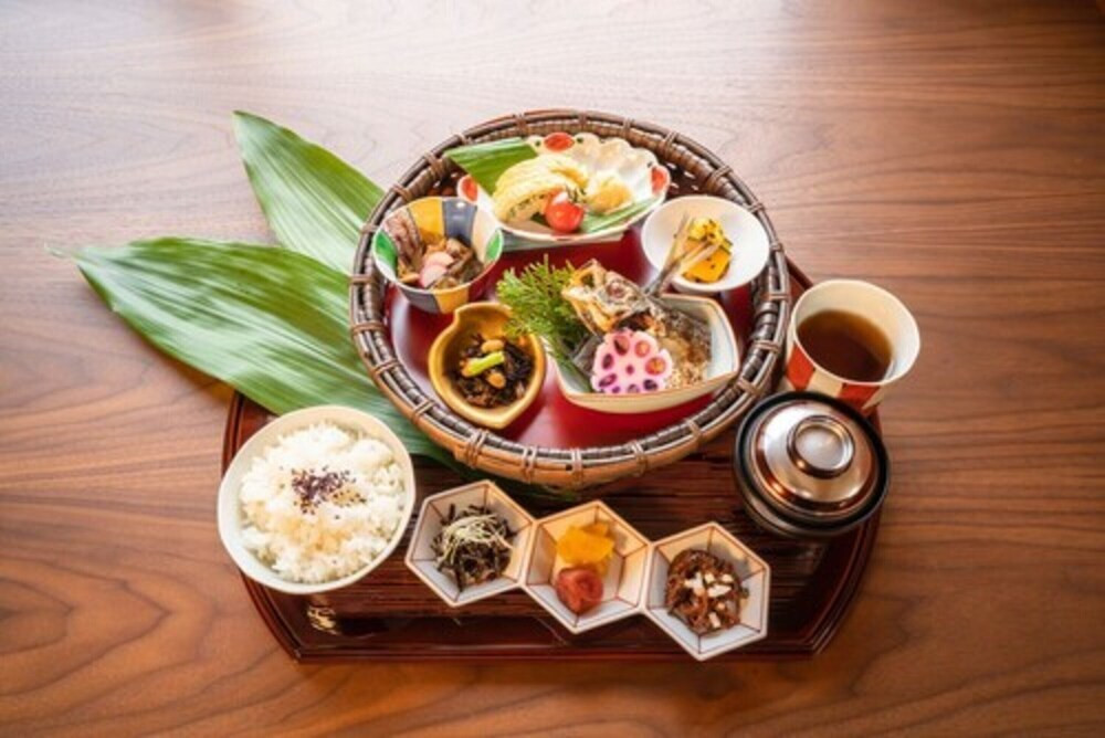 朝食