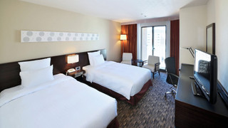 スタンダード ルーム シングルベッド 2 台 (Top Floor)