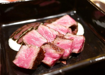 「にくの匠 三芳」 料理 53757821 神戸牛サーロイン（川岸牧場）炭火焼