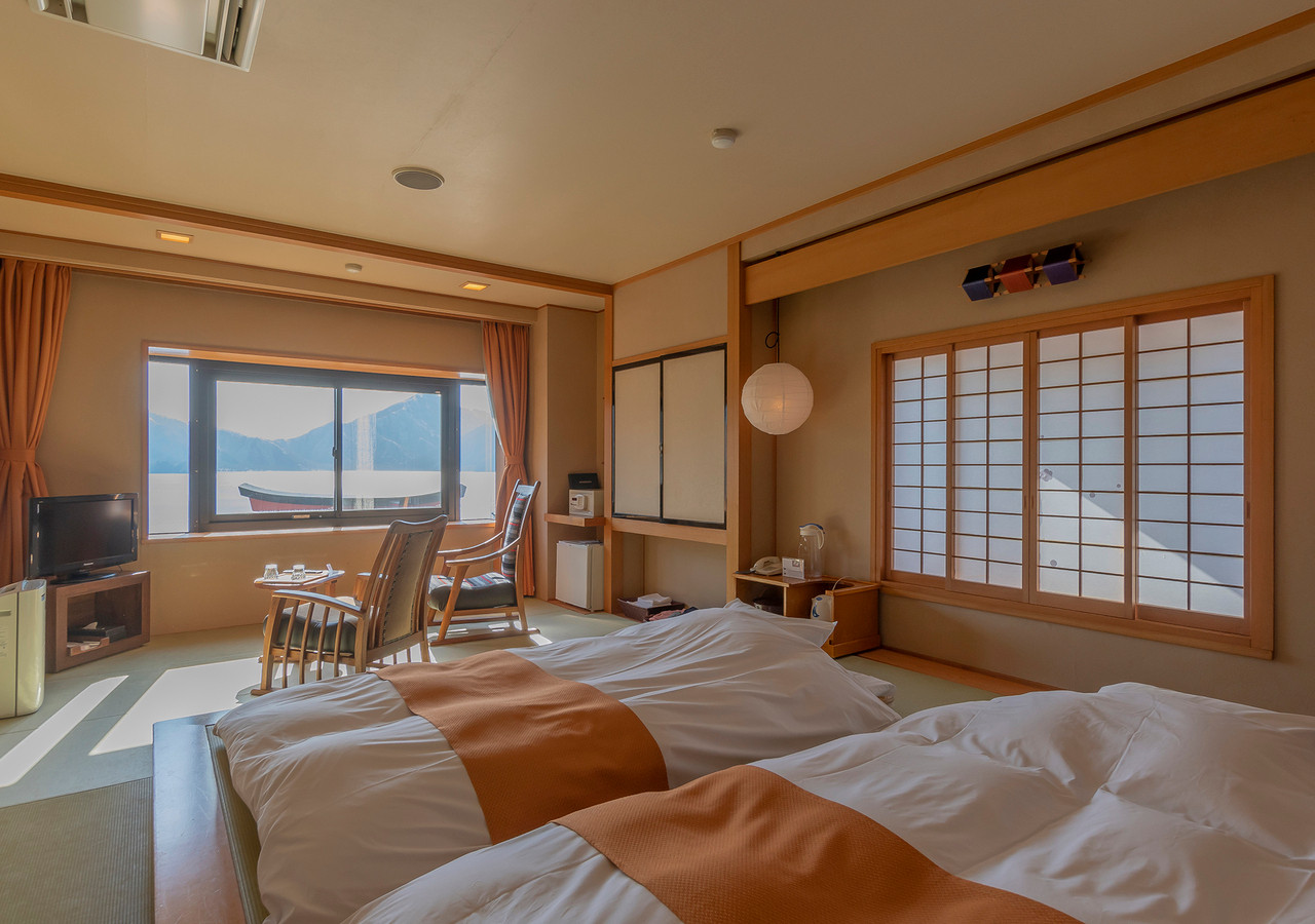 2種類の源泉温泉が楽しめる絶景宿3527303