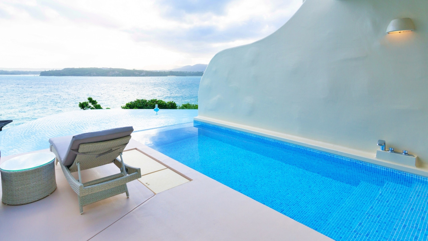 白く曲線的な外観がキュート♡サントリーニ島をイメージしたプライベートヴィラ3655951