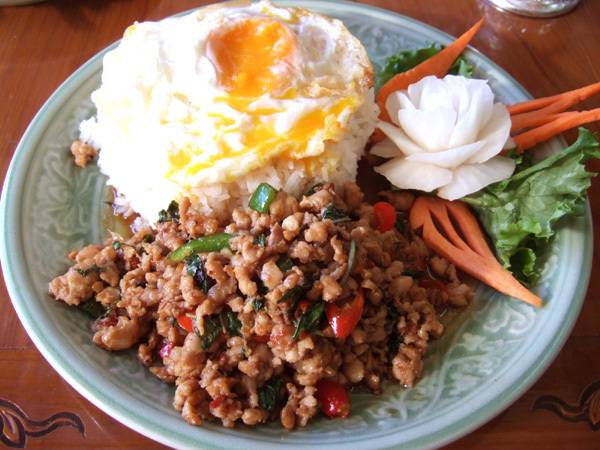 人気店「ゲウチャイ」で
タイ料理を堪能 / 1
