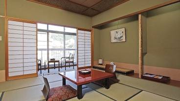 「芙蓉山荘」客室 一例 / 1