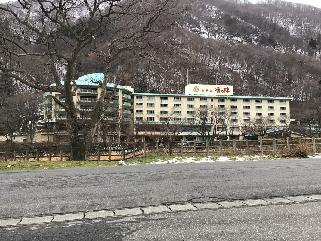 利根川　向かいの国道側より。