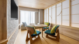 デラックス ルーム クイーンベッド 1 台 (Family Room)