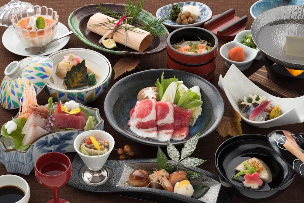 旅先だからこそ味わえる特別な料理を4249207