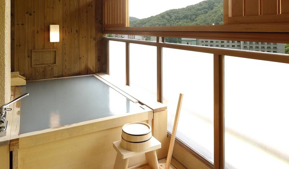 客室の源泉露天風呂一例④ / 4