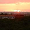 通路からの夕焼け