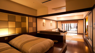 露天風呂付和洋室 （レストランでの会席料理の夕食込）