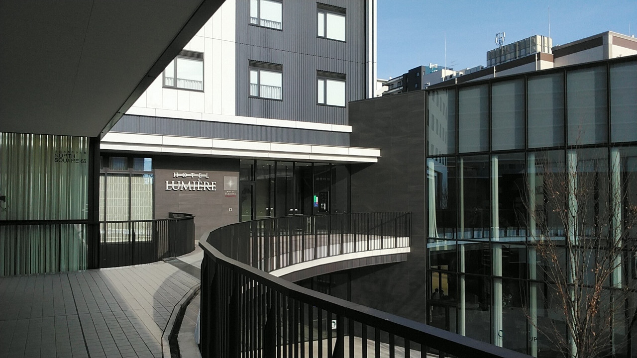 駅からのアプローチ