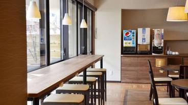 ロビーラウンジ / 7