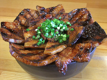 8.御茶ノ水「炭焼豚丼 豚野郎」の豚丼699166