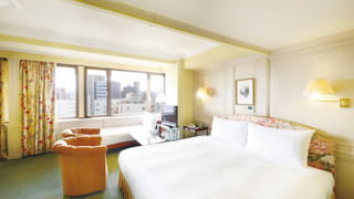 デラックスキング ソファーベッド付 禁煙 大人定員3名様