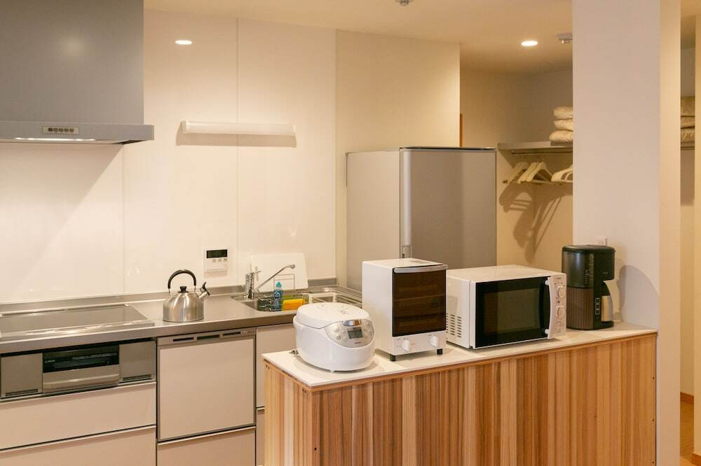 客室内のダイニングエリア