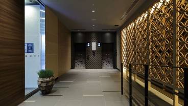 施設の入り口 / 13