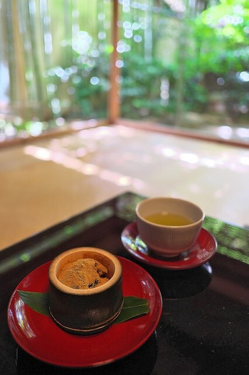 「俵屋旅館」 料理 69345420 俵屋名物のわらび餅でお出迎え。