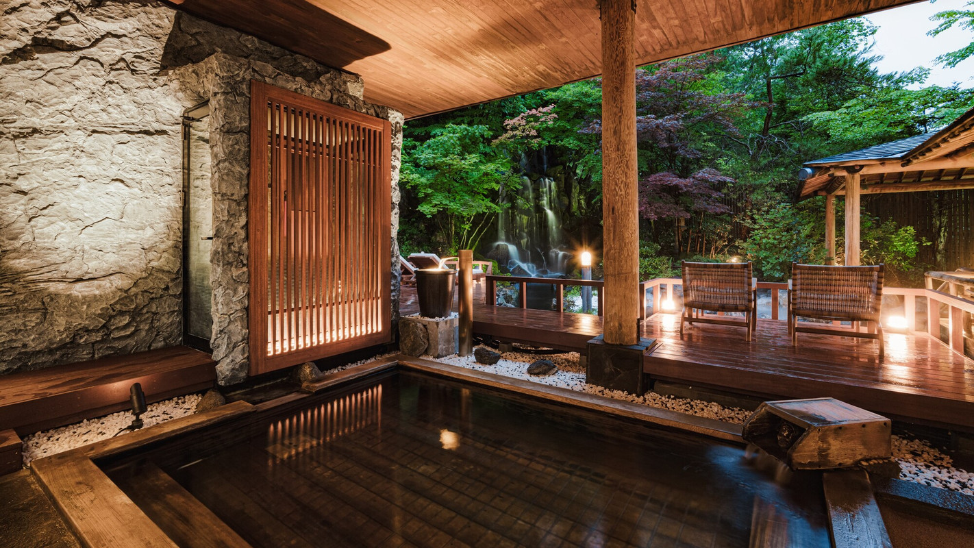 鬼灯の湯 檜⽔⾵呂