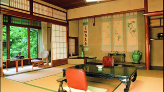 トラディショナル スイート 専用バスルーム 1 階