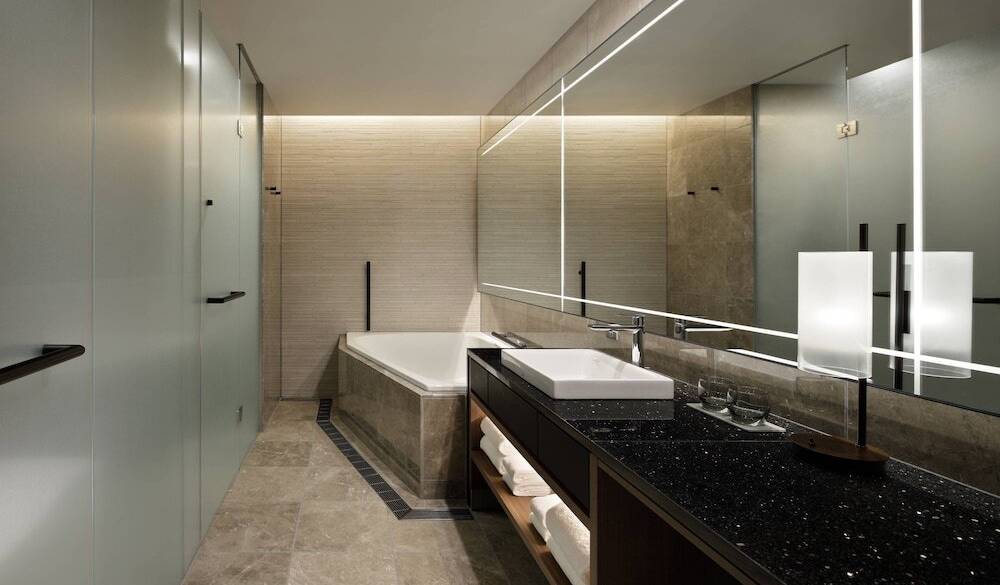 シンプル＆きりっと上質
居心地のいい客室
 / 4