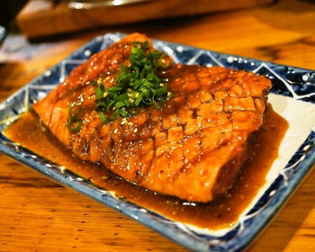 「亀戸ホルモン」料理 1136835 2015.2 レンガ（1,235円）