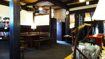 ロビーラウンジ / 11