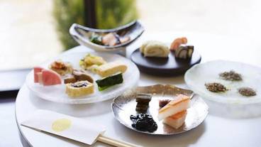 食事・飲み物 / 3