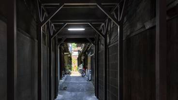 施設の入り口 / 4