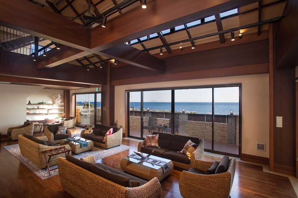 ロビーラウンジ②