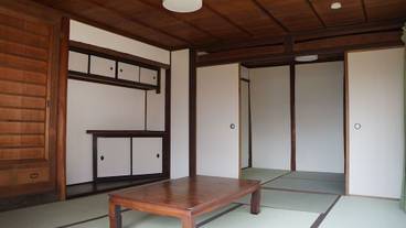 客室内のダイニングエリア / 3