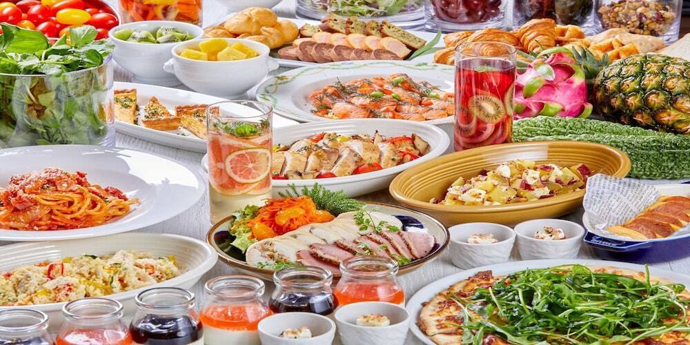 レストランではランチの提供も / 5