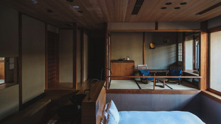 本館105:スキップフロア スーペリア クイーンベッド