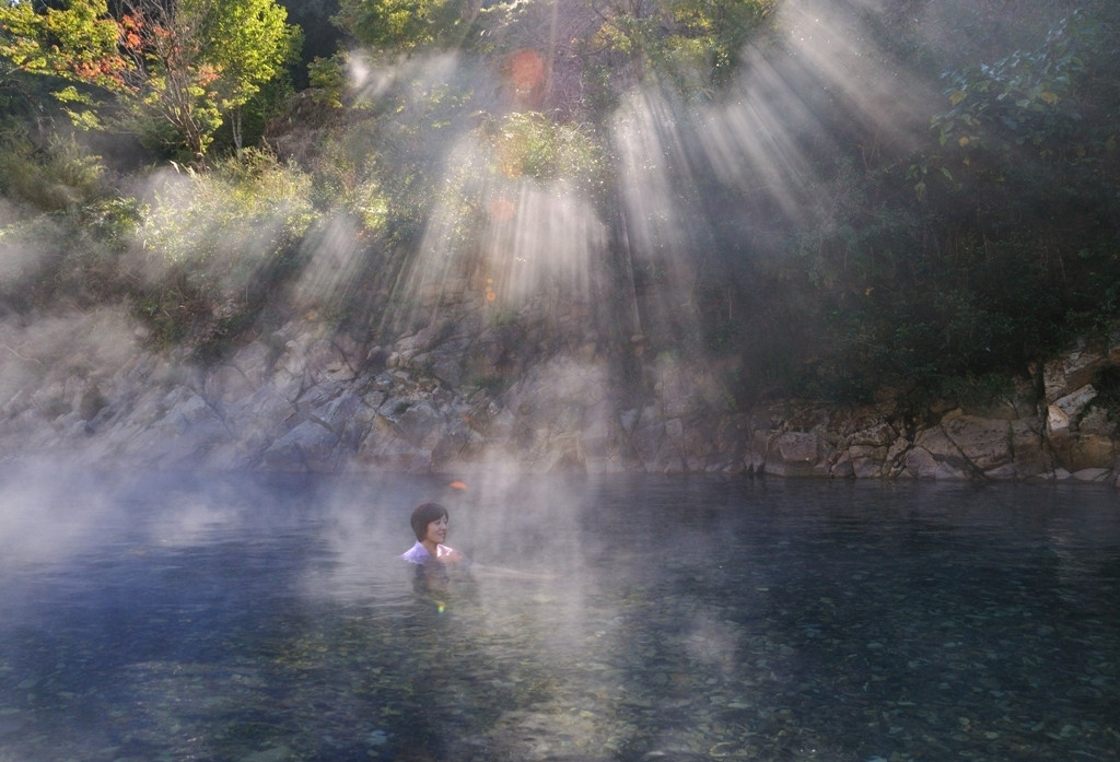 川湯温泉に冬が来た！大自然の恵みを感じる仙人風呂1431305