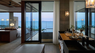 デラックス ツインルーム オーシャンビュー コーナー