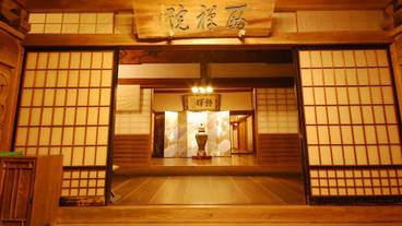 内部エントランス / 2