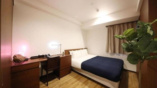 スタンダードダブルルーム ダブルベッド1台 シャワーのみ 禁煙