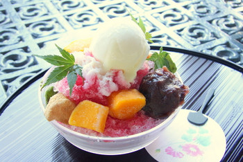 「カフェ・ド・ジヴェルニー」料理 609619 モネの「ラ・ジャポネーズ」をイメージして作られた”モネのかき氷”