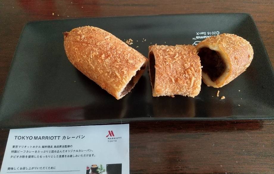 アフタヌーンティーや
ベーカリーで一息 / 1